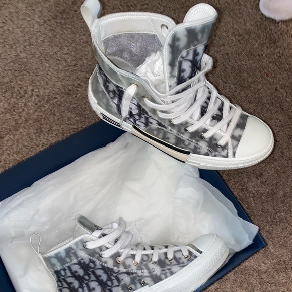 Size 7 fits like an 8 only wore 3 time - Picture 5 of 7